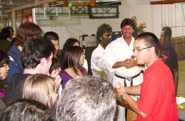 CONFERENZA SULLA FISICA DEL KARATE