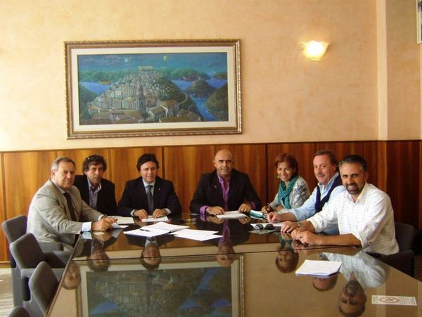 SANDRO GAMBUZZA RICEVE DOCUMENTO PROGRAMMATICO DA CONSIGLIERI PROVINCIALI