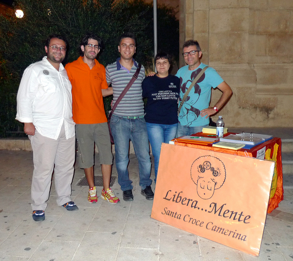 CARRUBI IN PIAZZA, TRIVELLAZIONI E LA RISCOPERTA DELL’ AGORA’