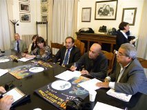 “VENGA A VEDERE  E  A  DIVERTIRSI CON NOI”