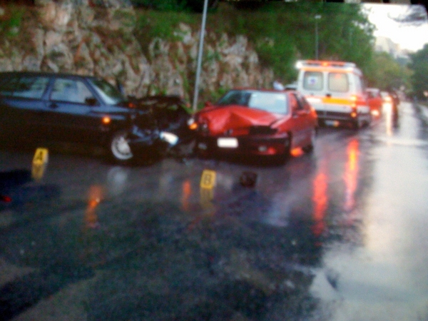 INCIDENTE STRADALE A MODICA CON CINQUE FERITI