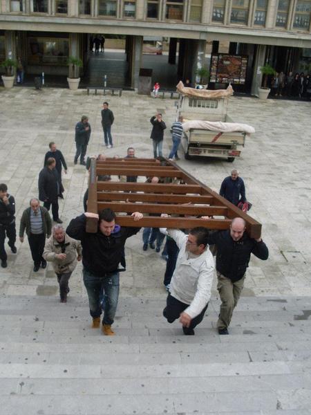 SAN GIOVANNI HA IL NUOVO BAIARDO, GRAZIE AL CONTRIBUTO DEI FEDELI DURANTE LA FESTA DEL 2011