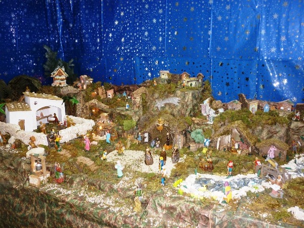 IL PRESEPE ALL’AGENZIA DELLE ENTRATE INVITA ALLA…PACE