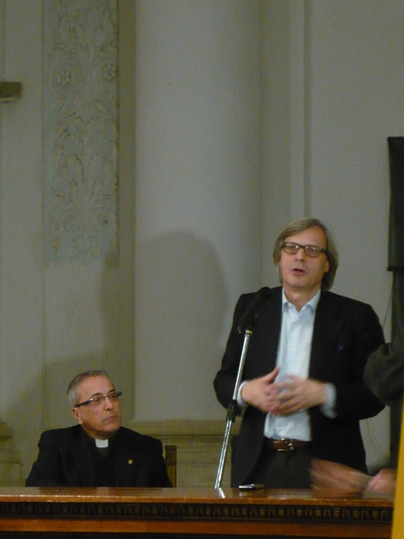 ARRIVA SGARBI A CHIARAMONTE GULFI