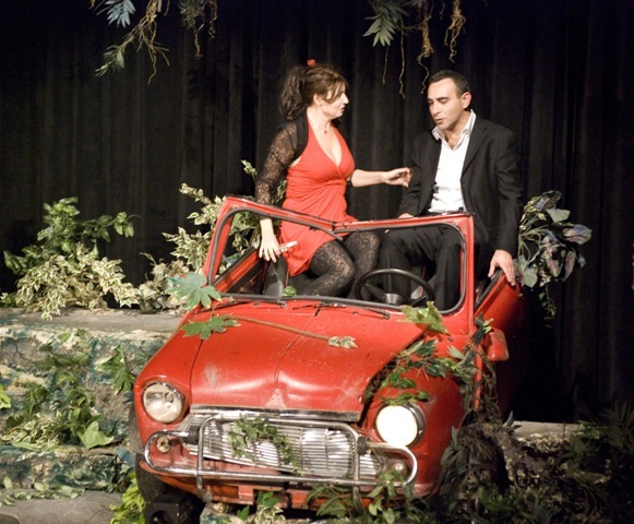 “IL MATRIMONIO PUO’ ATTENDERE”… AL TEATRO DONNAFUGATA DI IBLA