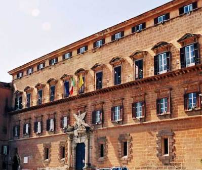 I DEPUTATI REGIONALI DELLA PROVINCIA DI RAGUSA SI ACCORDANO CON IL LEADER IBLEO DEL MOVIMENTO “FORZA D’URTO” E DEI “FORCONI”
