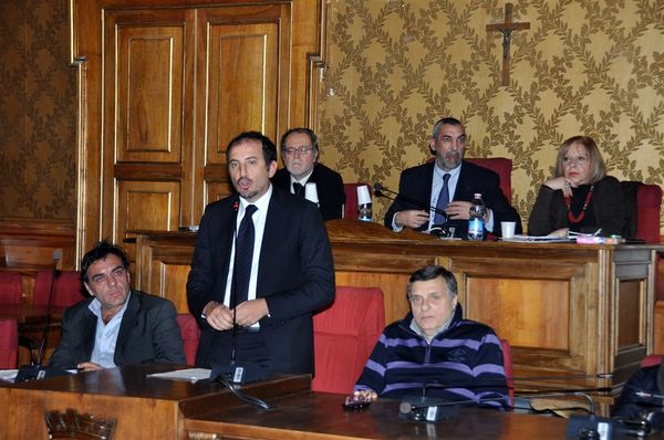 LA POLITICA TORNI AD OCCUPARSI DELLE ISTANZE DELLA COMUNITA’