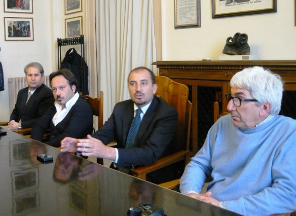 AL VIA OGGI I LAVORI DI RIPRISTINO DELLA TENSOSTRUTTURA DI CONTRADA TABUNA