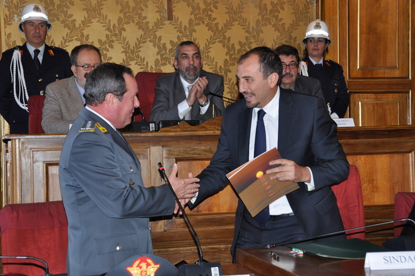 CITTADINANZA ONORARIA DI RAGUSA AL GENERALE DELLA GUARDIA DI FINANZA DOMENICO ACHILLE