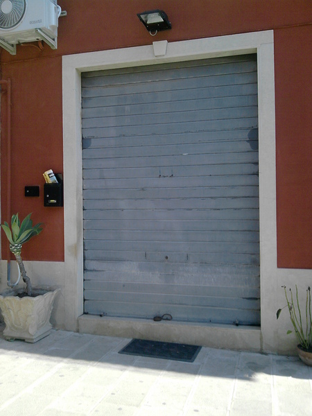 S.CROCE, ANCORA FURTI AI COMMERCIANTI