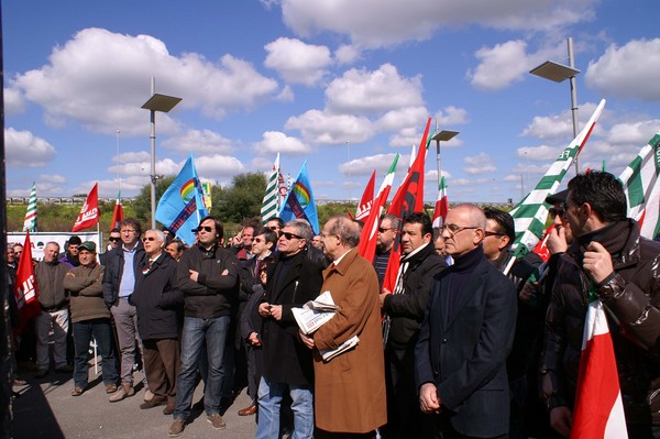 TERRITORIO PRESENTE ALLA MANIFESTAZIONE PER LA SIRACUSA-GELA