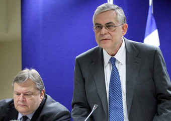 LA GRECIA SI SALVA ! L’EUROPA DECIDE DI AIUTARLA. MONTI SODDISFATTO