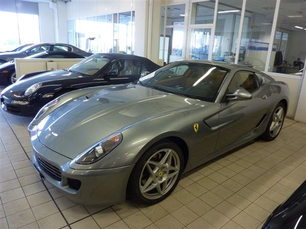 LA POLSTRADA SEQUESTRA UNA FERRARI ED UN ESCAVATORE