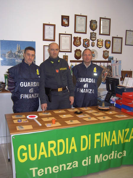 LA GUARDIA DI FINANZA E LA DROGA DEL SABATO SERA A MODICA
