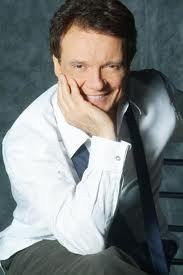 MASSIMO RANIERI IN “CANTO PERCHE’ NON SO NUOTARE…500 REPLICHE”