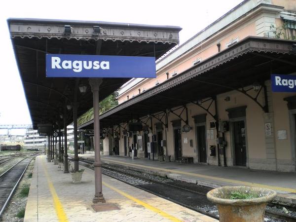 INCONTRO CON IL SINDACO DI RAGUSA E IL VICESINDACO DI VITTORIA PER SOSTENERE IL RILANCIO DELLA FERROVIA IBLEA