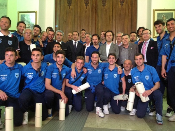 LA SOCIETÀ SPORTIVA RAGUSA CALCIO PREMIATA DAL SINDACO NELLO DIPASQUALE