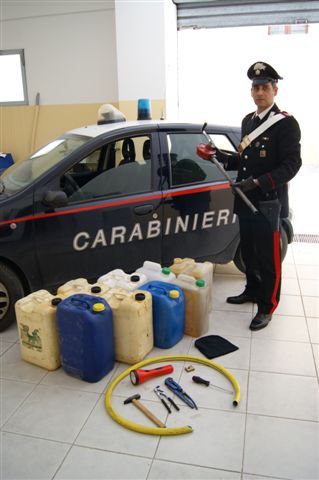 SERVIZI DI CONTROLLO DEL TERRITORIO: TRE ARRESTI PER FURTO DI GASOLIO