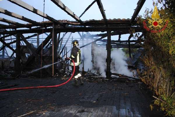 M. DI RAGUSA, INCENDIO AL RISTORANTE “BACIAMO LE MANI”