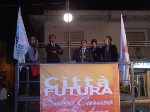 PRIMA CARUSO, POI BARONE: A S.CROCE CONTINUA LA CAMPAGNA ELETTORALE