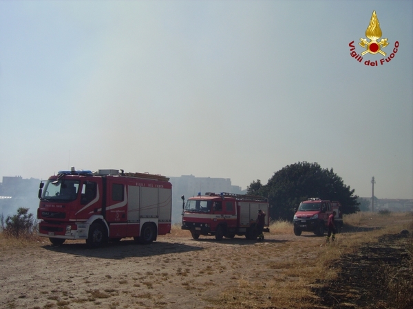 DOMATO L’INCENDIO CHE MINACCIAVA L’OSPEDALE DI VITTORIA