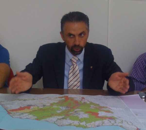 IGNAZIO ABBATE NON SI FERMA E CONTINUA A DENUNCIARE LO STATO DI DEGRADO IN CUI VERSA MODICA
