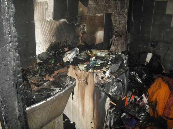 INCENDIO DI UN’ABITAZIONE AD ACATE