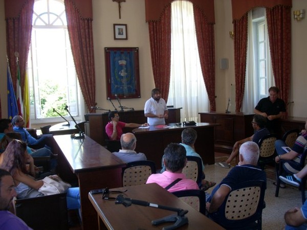 L’AMMINISTRAZIONE COMUNALE DI POZZALLO HA INCONTRATO I COMMERCIANTI E GLI OPERATORI TURISTICI DELLA LOCALITÀ BALNEARE