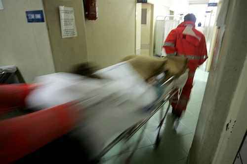 Donna in coma dopo cure alla cervicale, indagato il medico pensionato