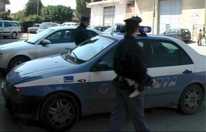 TORNATO DALLA ROMANIA PICCHIA CON ACCUSE INFONDATE MOGLIE E FIGLI