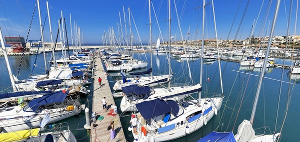 DOMENICA IL PORTO TURISTICO DI MARINA DI RAGUSA OSPITA LA MINI CROCIERA PER RAGAZZI DIVERSAMENTE ABILI