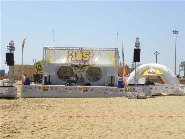 IL PROGETTO “IO BEVO SICURO” NELLA DIRETTA NAZIONALE DEL SUMMER TOUR DI RADIO 105  – MUSIC & FAN DA MARINA DI RAGUSA