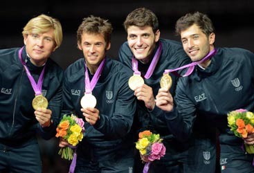 IL MODICANO GIORGIO AVOLA E LA SQUADRA AZZURRA DI FIORETTO MEDAGLIA D’ORO ALLE OLIMPIADI