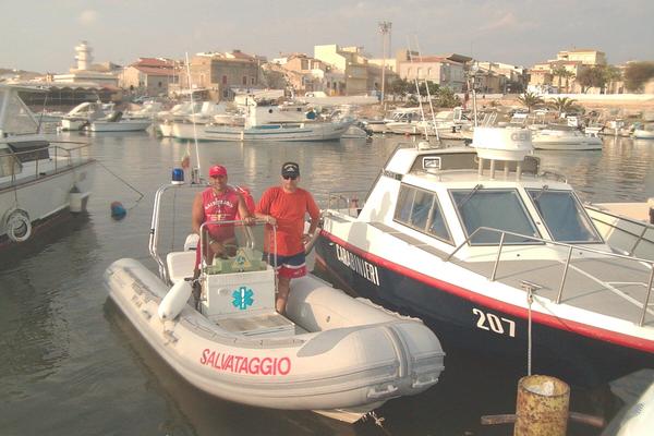 DENUNCIA PER DETENZIONE DI SOSTANZE STUPEFACENTI E POSSESSO ARMA BIANCA