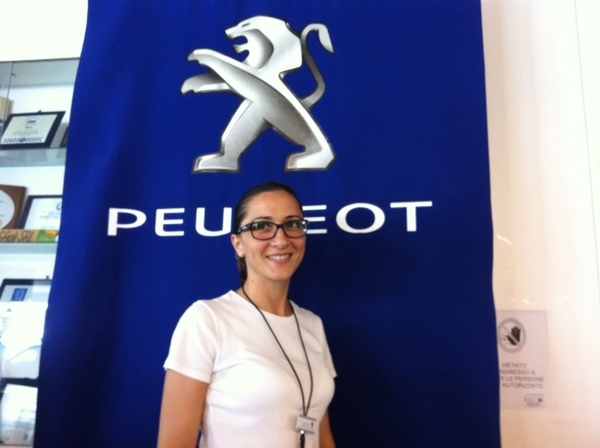 PEUGEOT ITALIA PREMIA UNA RESPONSABILE VENDITE DELLA CONCESSIONARIA DI MODICA