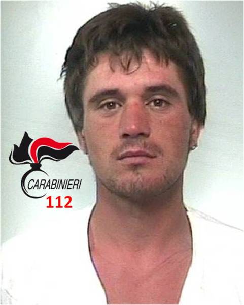 AGGREDISCE CARABINIERI: ARRESTATO RUMENO