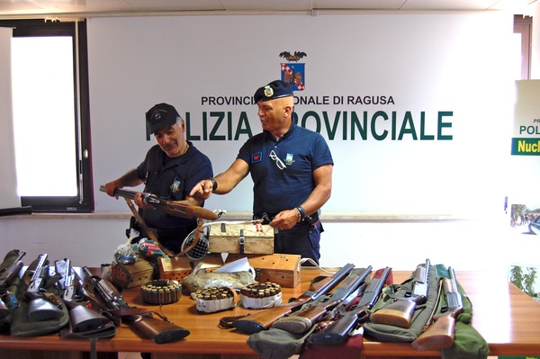 LA POLIZIA PROVINCIALE DENUNCIA 15 CACCIATORI