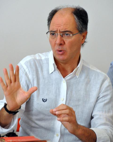 ANGELO DI NATALE DENUNCIA IL RITARDO NELLA RIPARTIZIONE DEGLI SPAZI PREDISPOSTI PER I MANIFESTI ELETTORALI
