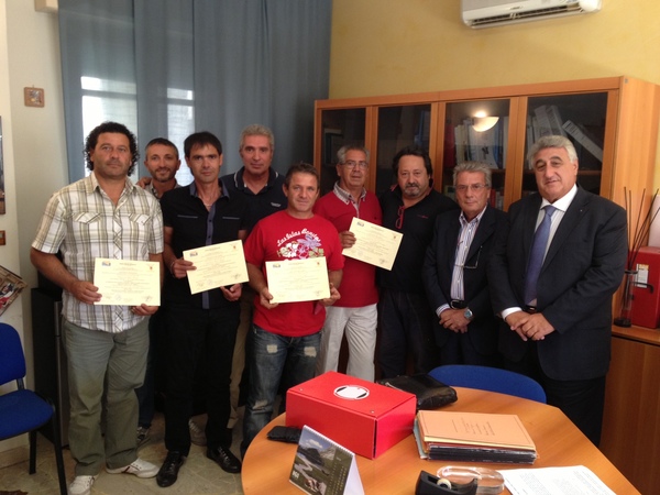 RIMOZIONE E SMALTIMENTO AMIANTO, CONSEGNATI GLI ATTESTATI A CINQUE DIPENDENTI DEL CONSORZIO DI BONIFICA DI RAGUSA CHE HANNO SUPERATO IL RELATIVO CORSO