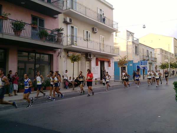 I CORRIDORI INVADONO LE VIE DI S. CROCE CAMERINA