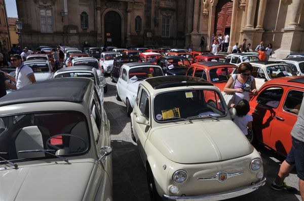 GRANDE SUCCESSO PER IL RADUNO DI 500 A RAGUSA IBLA