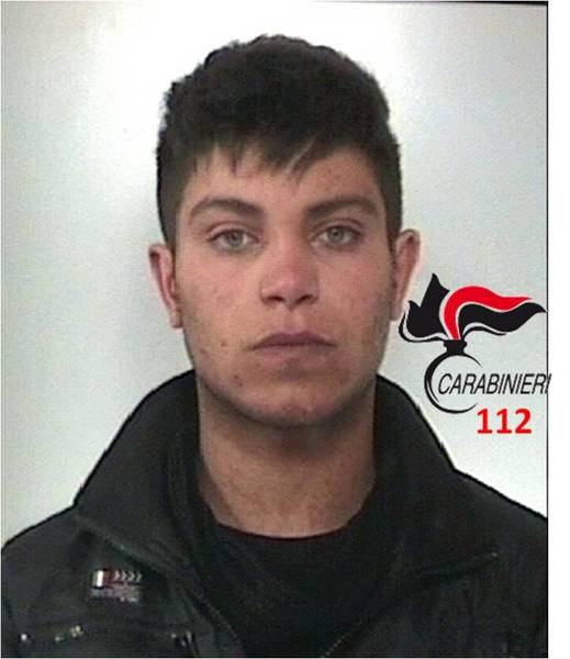 COMISO: ARRESTATO PUSHER