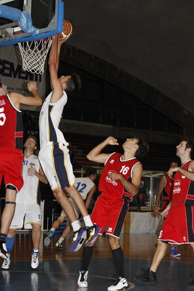 VINCE LA NOVA VIRTUS