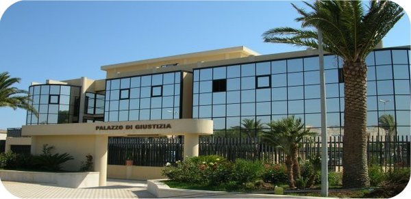 BENEFICENZA DELLA FONDAZIONE GRIMALDI AL TRIBUNALE DI MODICA