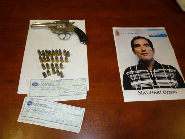 RAGUSA, RAPINA IN CASA: ARRESTATI I RESPONSABILI