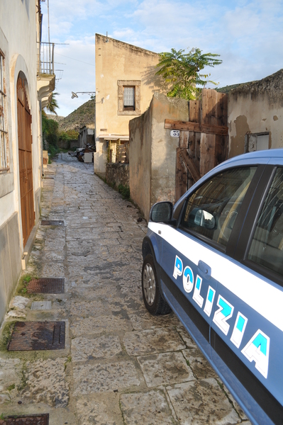POLIZIA DI STATO E LOCALE ALLA RICERCA DELLE CAUSE DEL DEGRADO DEL QUARTIERE