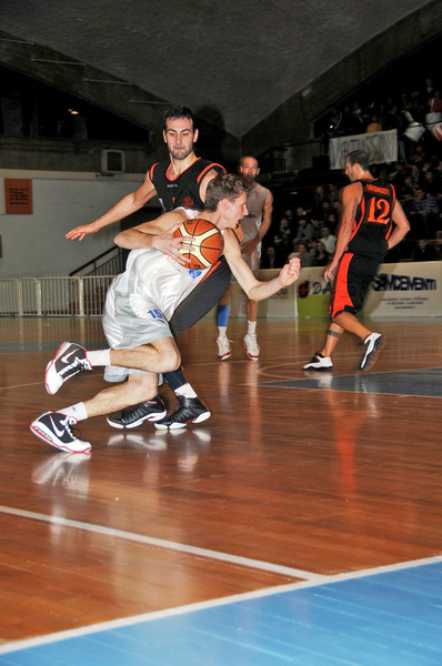VINCE ANCORA LA NOVA VIRTUS