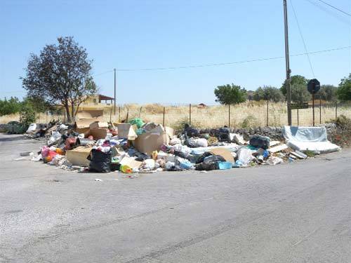 DISCARICHE A CIELO APERTO IN CONTRADA POZZO CASSERO A MODICA, LA DENUNCIA DELL’UNSIC