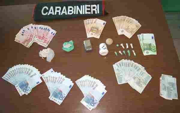“EROINA”: 5 ARRESTI A VITTORIA