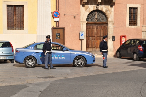 CONTROLLI DELLA POLIZIA DI COMISO